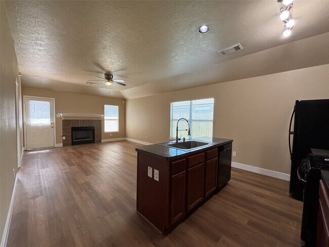 Building Photo - 10831 Harston Dr