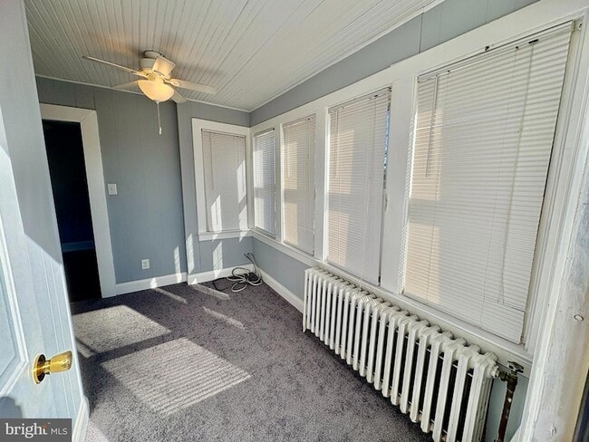 Building Photo - 735 Morgan Ave