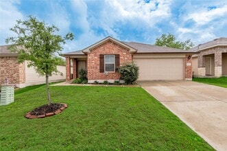 Building Photo - 226 Pecos Dr