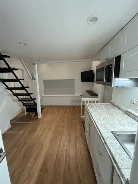 Primary Photo - 1001 SE 2nd Ct