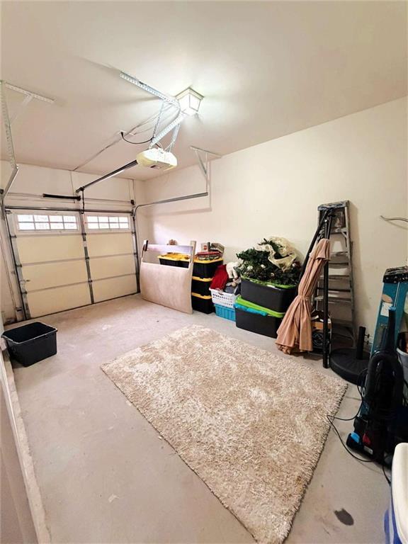 Building Photo - 2708 Beynon Ln NE