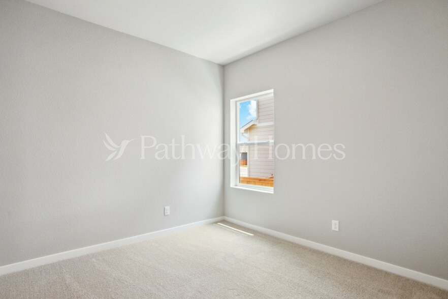 Building Photo - 963 Cascade Falls St