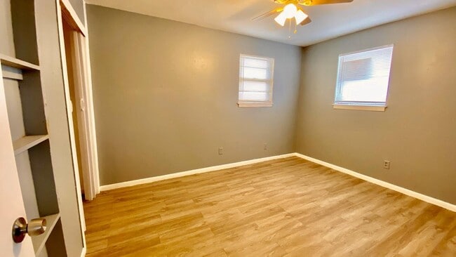 Building Photo - 3409 E 16th St