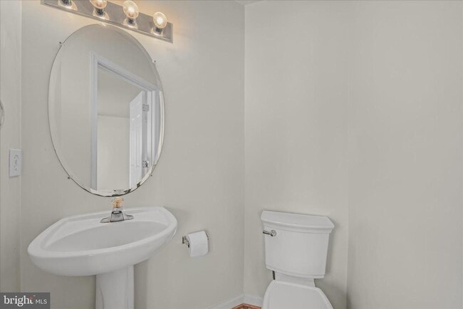 Building Photo - 36 Bruce Dr