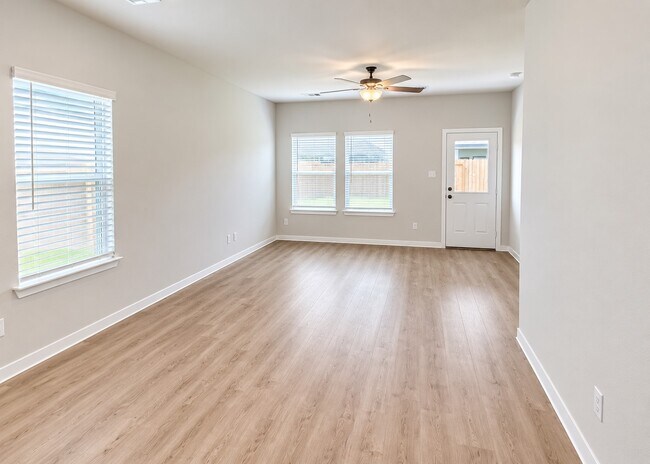 Building Photo - 4026 Bay Ct