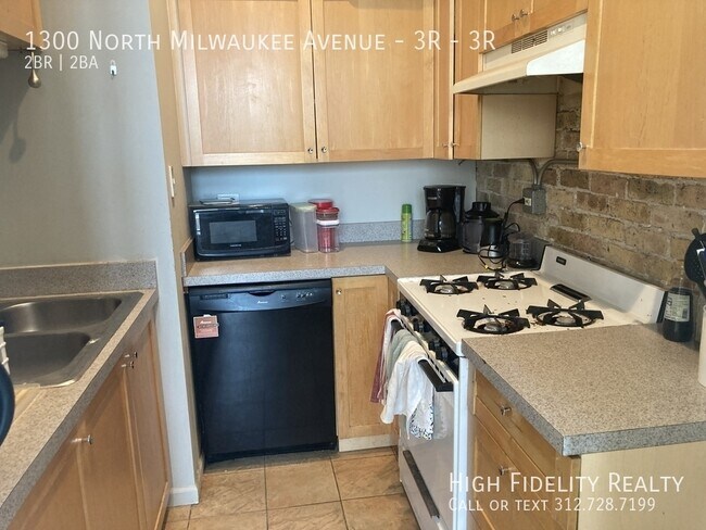 Building Photo - 1300 N Milwaukee Ave