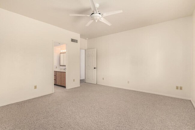 Building Photo - 7880 S Ave De Pina