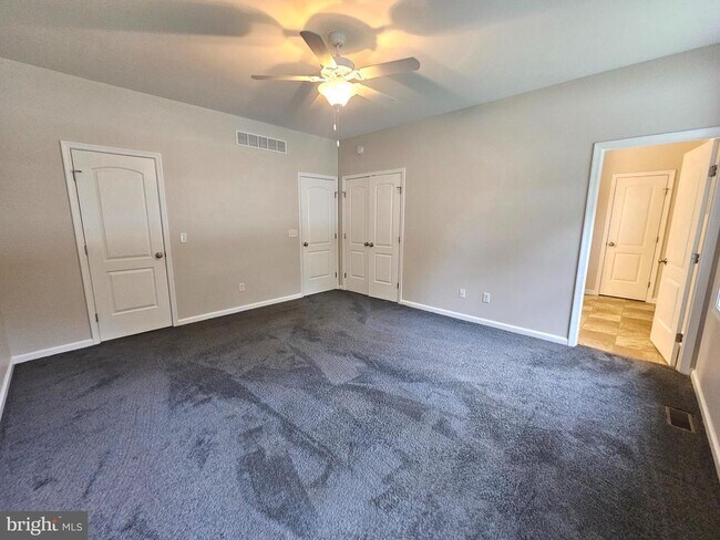 Building Photo - 270 Waterway Dr
