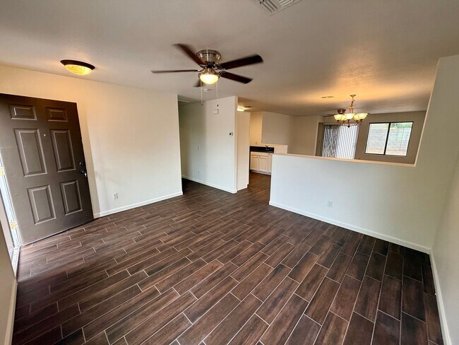 Building Photo - UPDATED 3/2 + DEN HOME IN SURPRISE