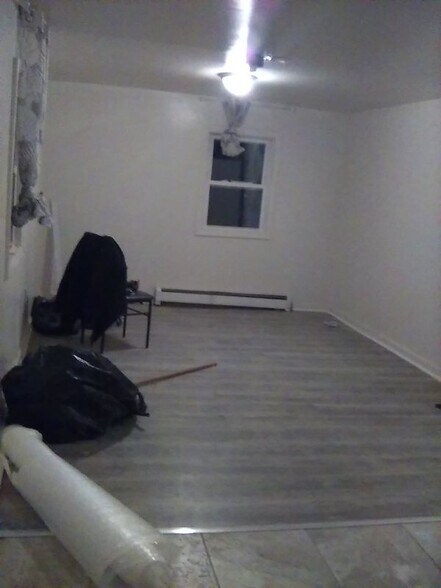 Building Photo - 132 Heald St