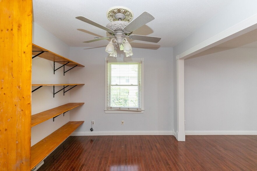 Building Photo - 4020 S Crackerneck Rd