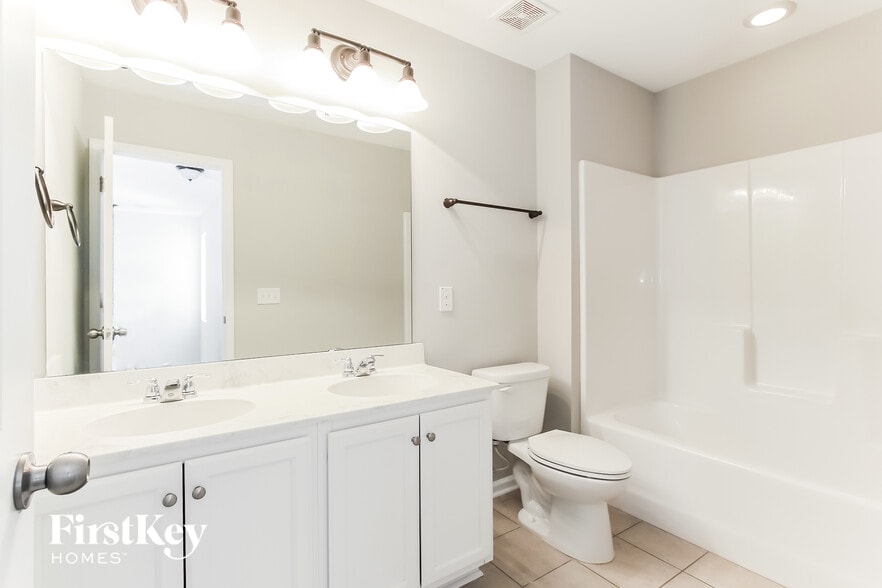 Building Photo - 9006 Cat Tail Pond Rd