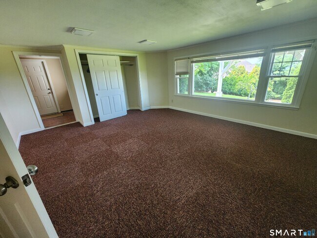 Building Photo - 21 Kinne Rd