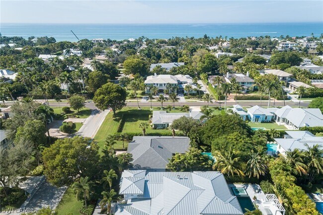 Building Photo - 339 4th Ave N