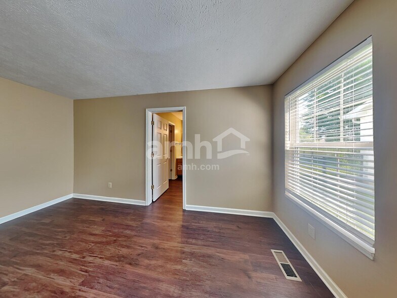 Building Photo - 1432 Mimosa Ct