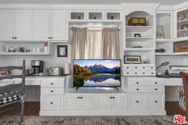 Building Photo - 4170 Ince Blvd