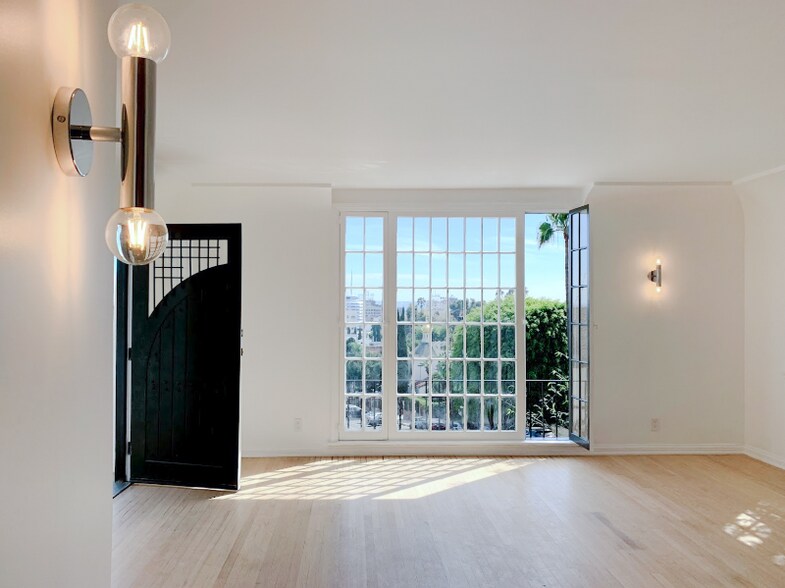 Building Photo - 6251 Holly Mont Dr