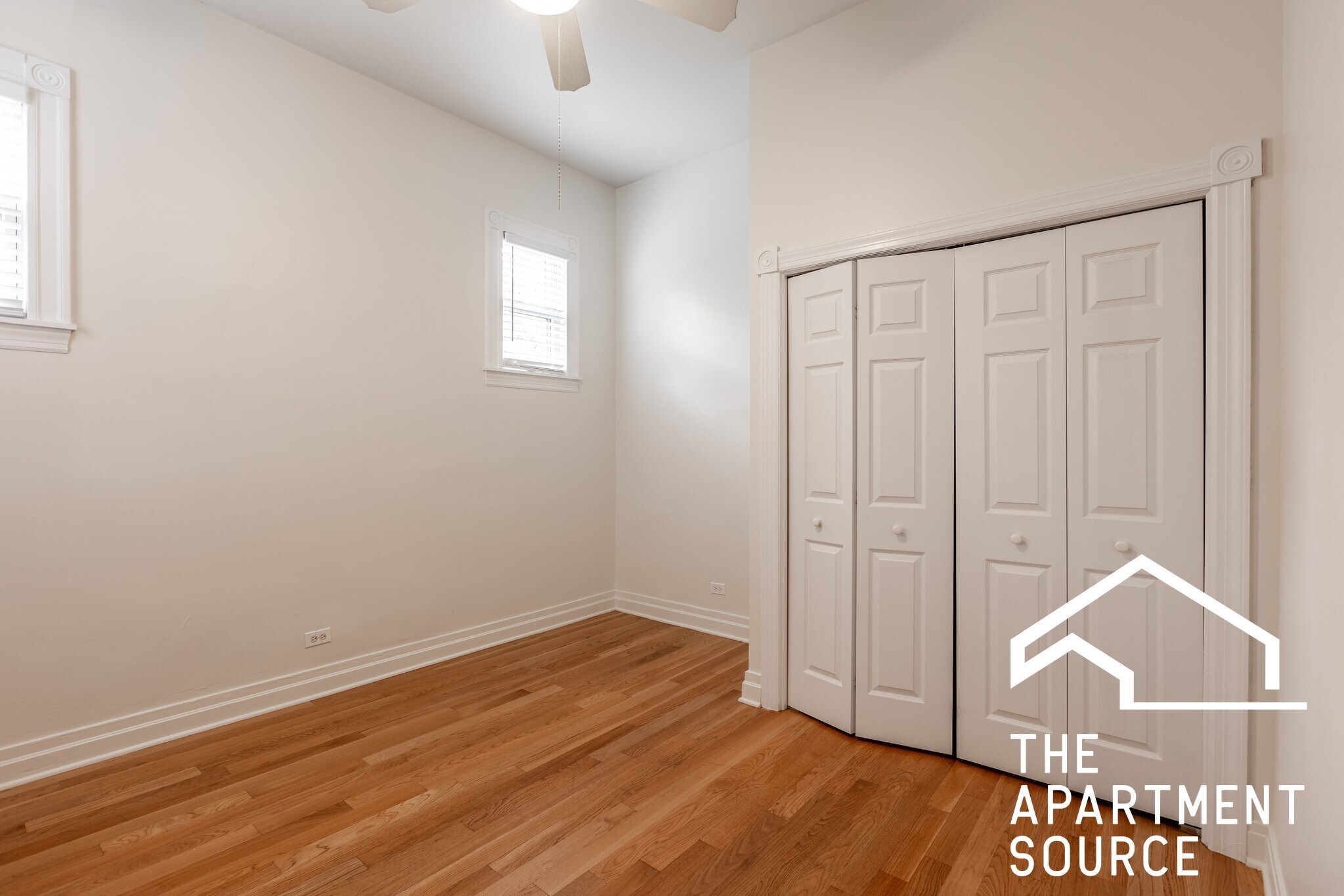 Building Photo - 4410 N Greenview Ave