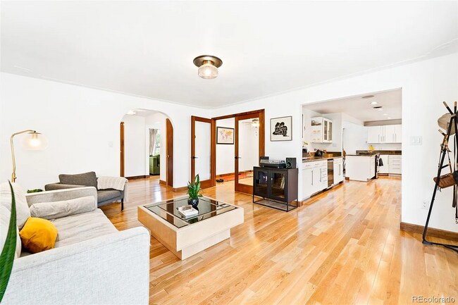Bonus family room/den. - 516 Monaco Pky