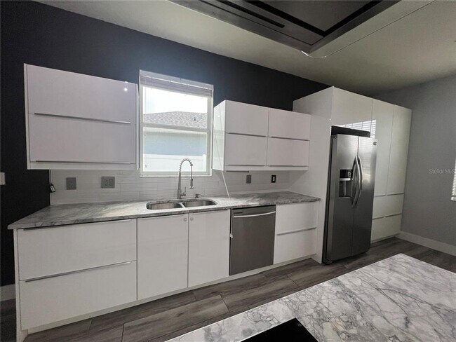 Building Photo - 2812 Corkmore Ct