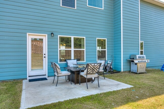 Building Photo - 147 Nesbit Dr