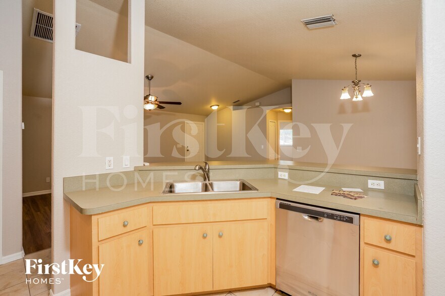 Building Photo - 1347 Russellville St