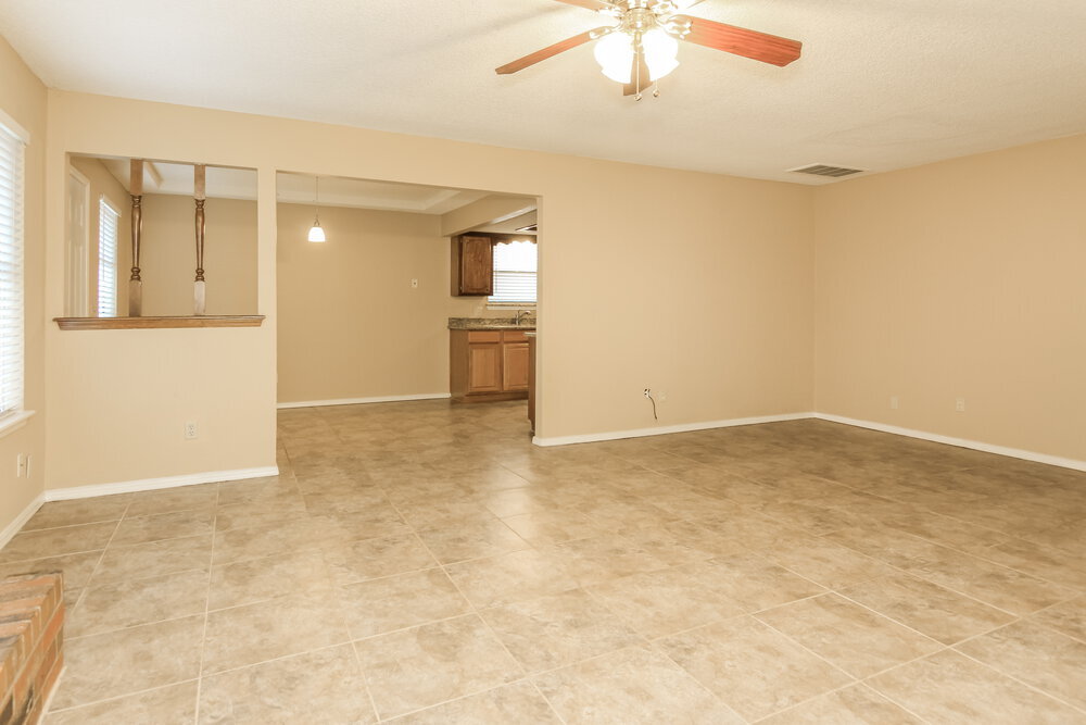 Building Photo - 1074 Dover Mansion