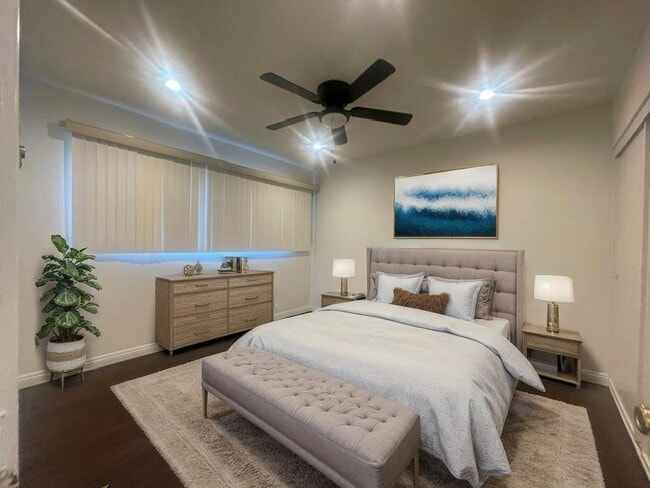 Building Photo - Spacious Torrance 2 Bed/2 Bath Condo with 3 parking spaces – Pets Welcome, Most Utilities Included!