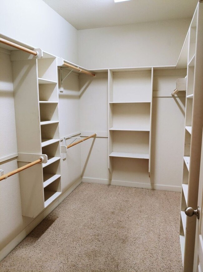 Building Photo - 9124 Wetherbee Cir