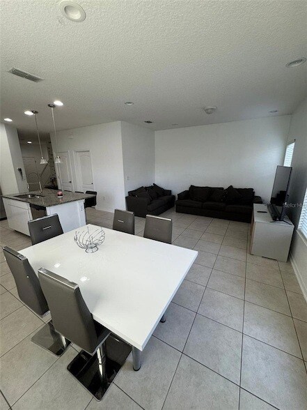 Building Photo - 8057 Sweet Orange Ave