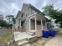 Building Photo - 110 N 4th St.