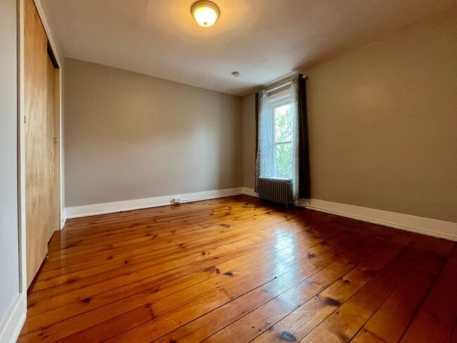 Building Photo - 917 W Turner St