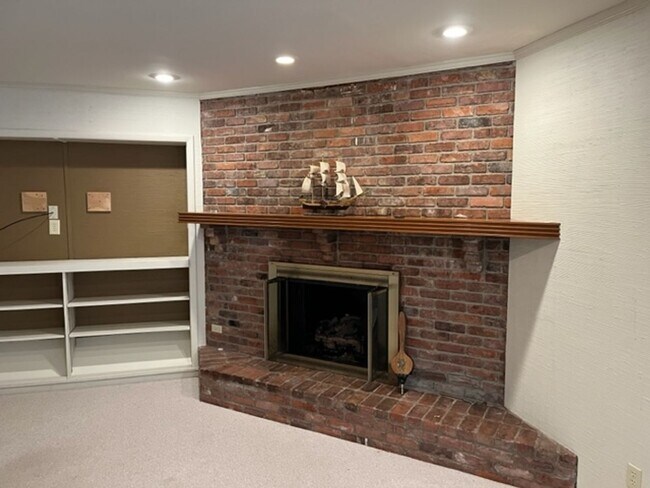 Building Photo - 3712 Pope Ave