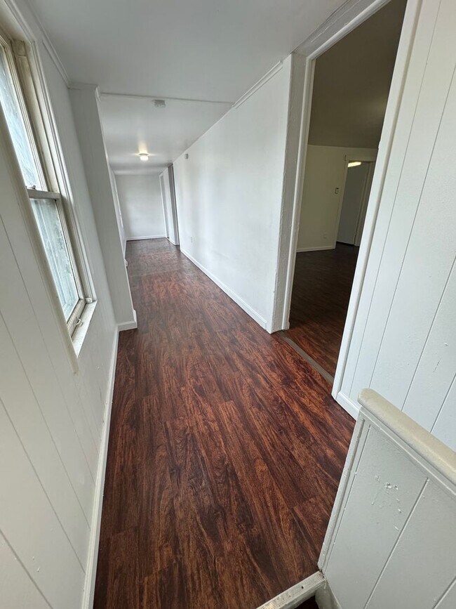 Building Photo - 2605 Walnut St