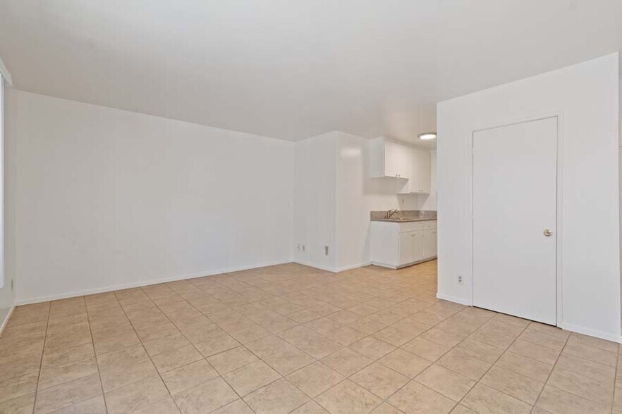 Building Photo - 11808 Hart St