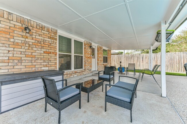 Building Photo - 3205 Brookhurst Ln