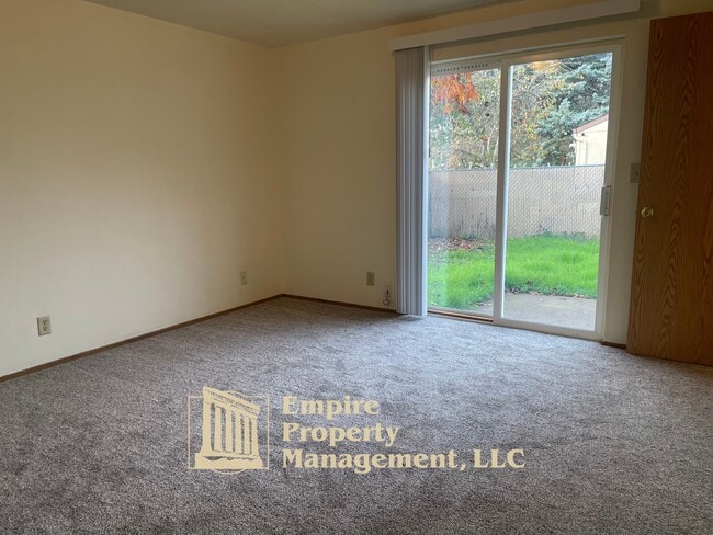 Building Photo - 3819 Dove Ln