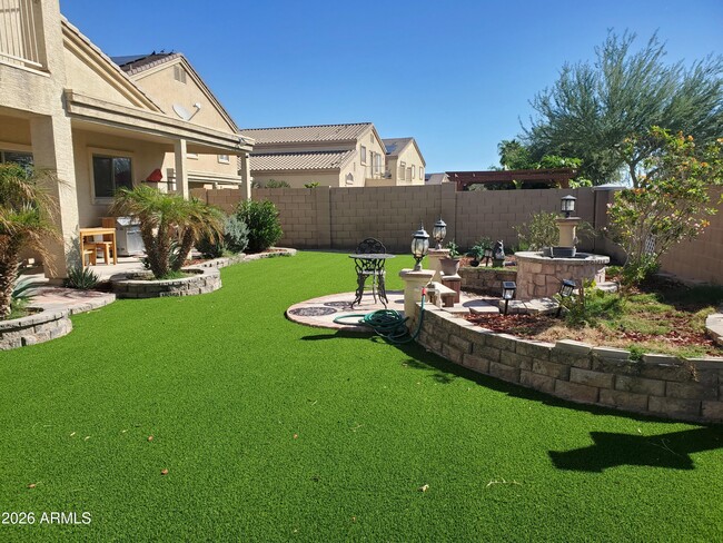 Building Photo - 1277 W Falls Canyon Dr