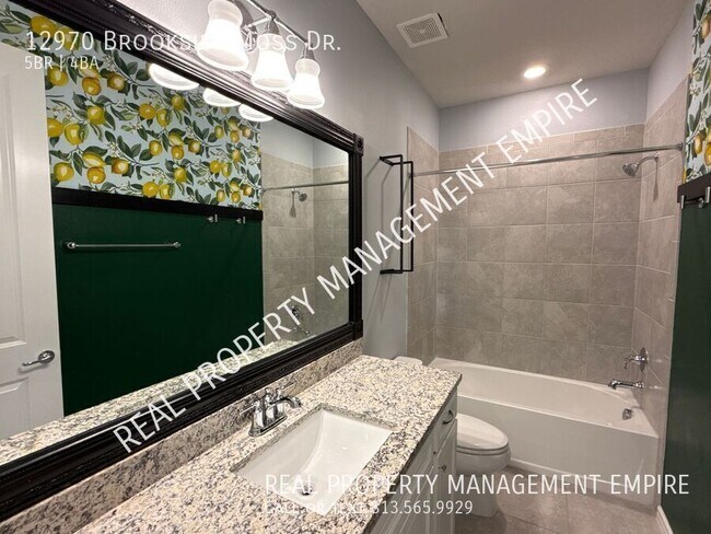 Building Photo - 12970 Brookside Moss Dr