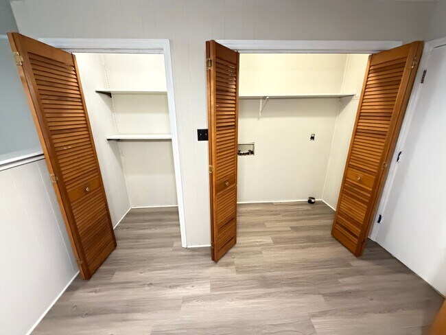 Building Photo - 823 Bostian Rd