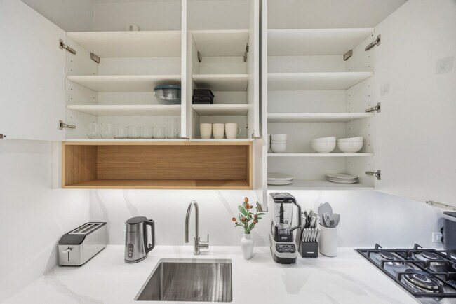 Building Photo - 160 Water St