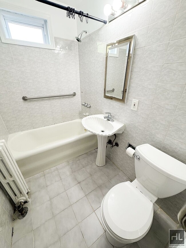 Building Photo - 55 STREET