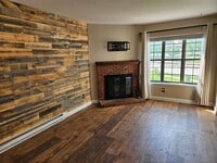 Building Photo - Updated Fort Collins Townhouse with Garage, Private Balcony & Central Location!