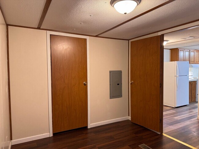 Building Photo - 506-D SAUNDERS DR