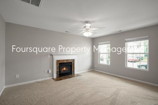 Building Photo - 4-Bed Single Family Home with Open Layout,...