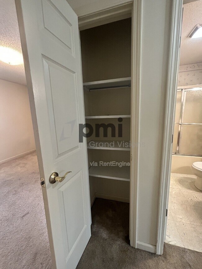 Building Photo - 1306 Arthur Ave