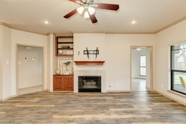 Building Photo - 112 Portulaca St