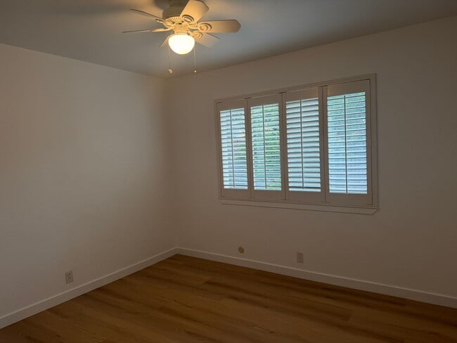 Building Photo - Campbell Charmer- 2 Bedroom 1 Bath Duplex with Garage
