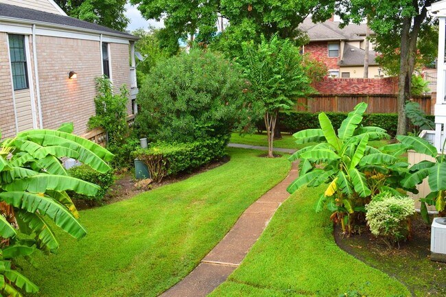 Primary Photo - 2750 Holly Hall St