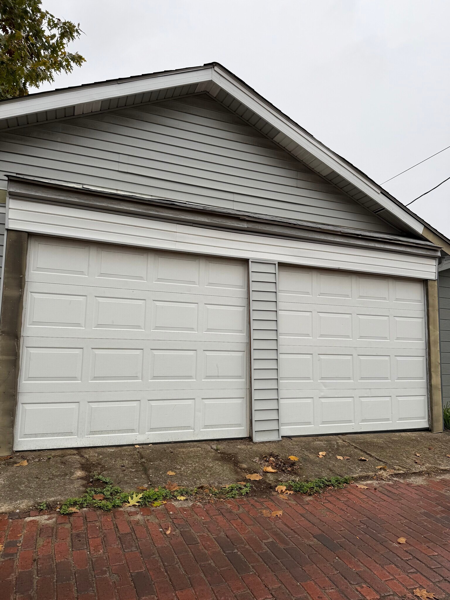 Building Photo - 1825 Clover Ave